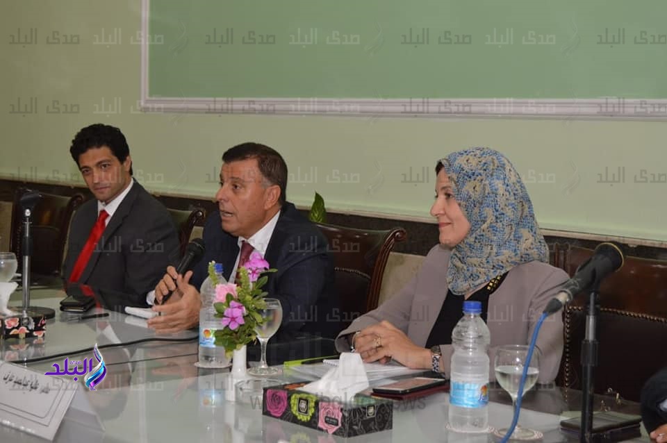 جامعة عين شمس تبحث سبل رفع كفاءة جهازها الإداري جامعة عين شمس تبحث سبل رفع كفاءة جهازها الإداري