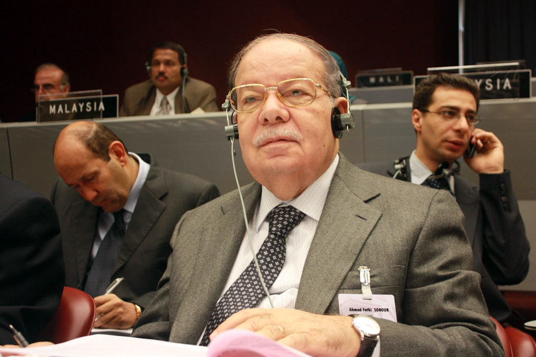 الدكتور أحمد فتحي سرور 