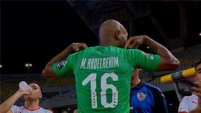 شيكابالا يرتدي قميص جنش فى نهائي الكاس شيكابالا يرتدي قميص جنش فى نهائي الكاس
