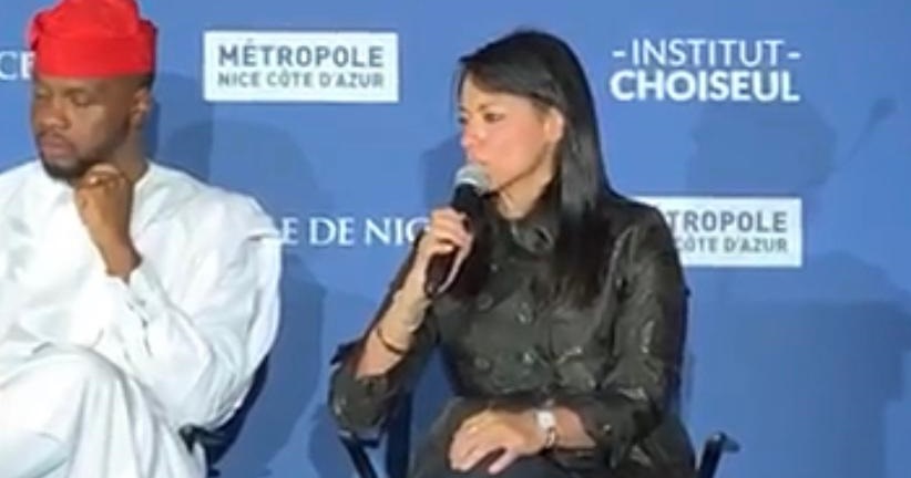 وزيرة السياحة