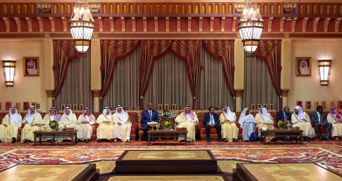 الملك سلمان يستقبل البرهان وحمدوك الملك سلمان يستقبل البرهان وحمدوك