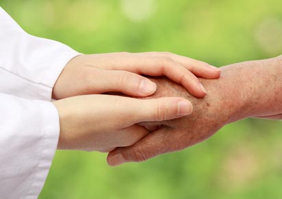 حكم سكوت الإنسان عن حقه وقت التطاول على من غيره