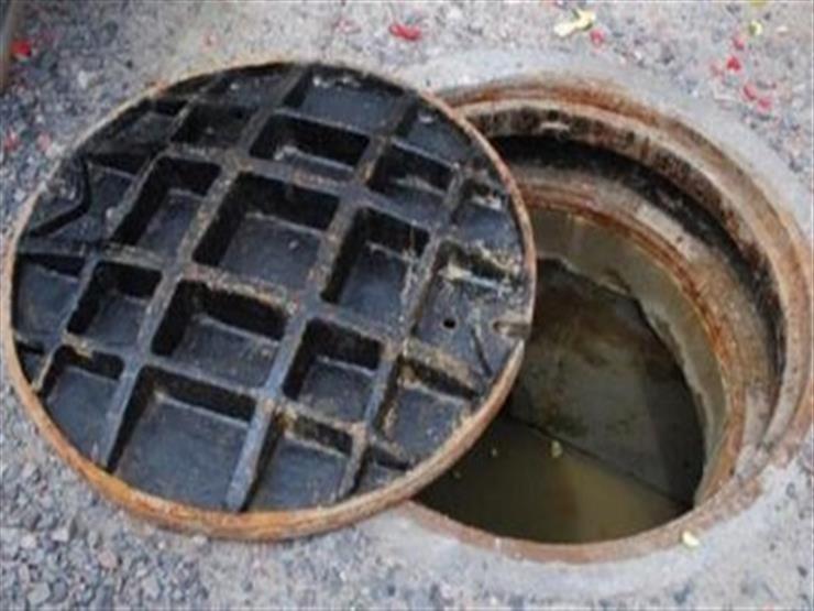 مصرع طفل سقط في بالوعة