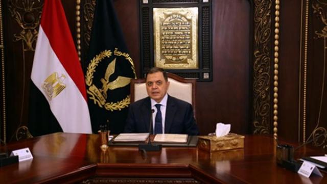 اللواء محمود توفيق وزير الداخلية اللواء محمود توفيق وزير الداخلية