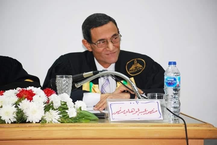 الدكتور منصور عبد الوهاب رئيس قسم اللغات السامية الدكتور منصور عبد الوهاب رئيس قسم اللغات السامية