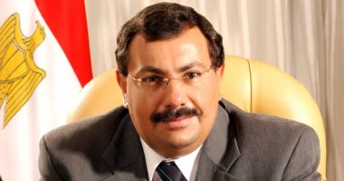 الدكتور طارق كامل 