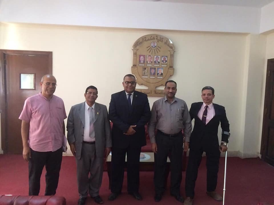 مسؤولي كلية هندسة الطاقة بجامعة أسوان مسؤولي كلية هندسة الطاقة بجامعة أسوان