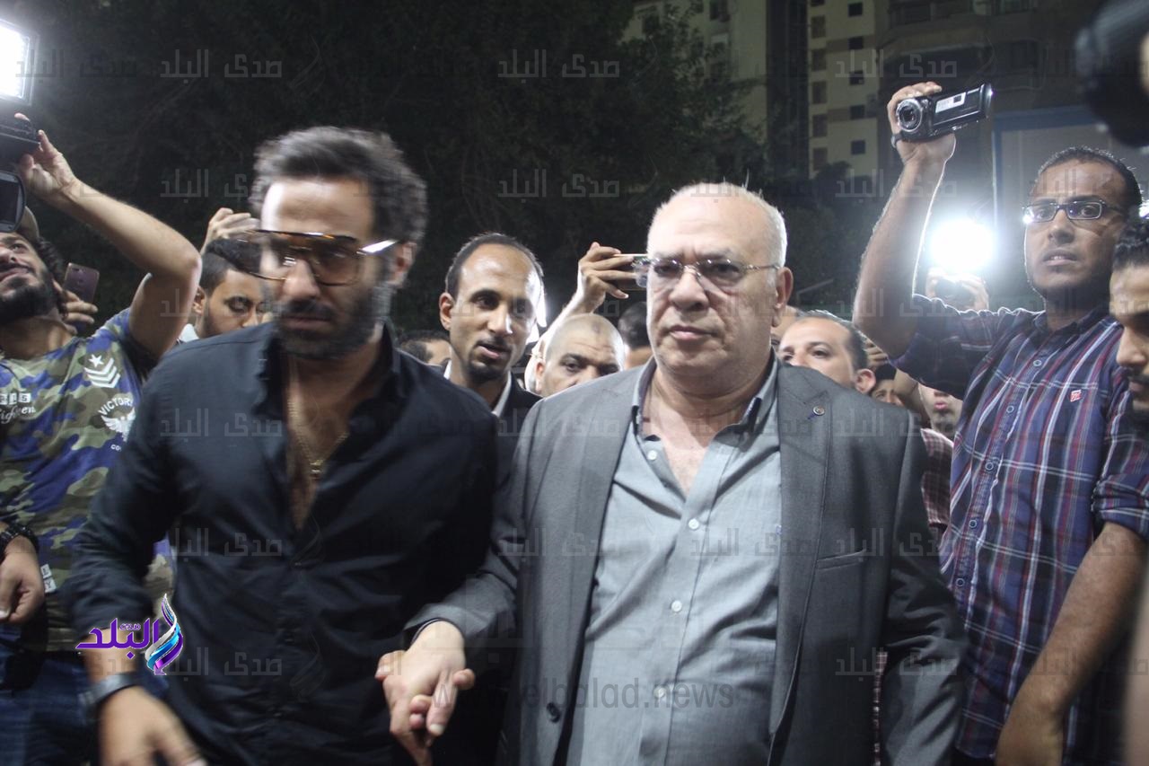 نجوم الفن فى عزاء الفنان طلعت زكريا نجوم الفن فى عزاء الفنان طلعت زكريا
