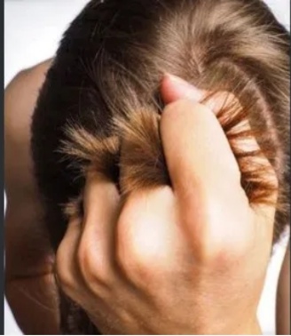 بعد حلق رجل شعر زوجته...خطوات للتعامل مع الزوج العصبي بعد حلق رجل شعر زوجته...خطوات للتعامل مع الزوج العصبي