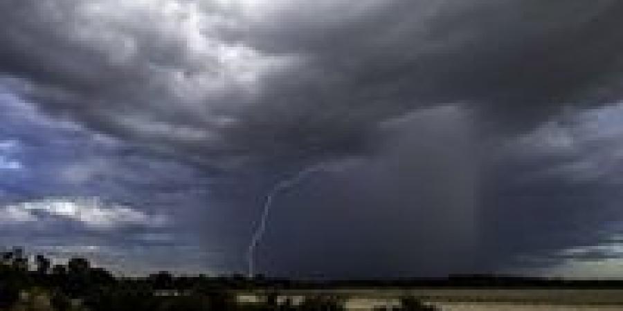 حالة الطقس في السعودية وحقيقة اعصار جازان