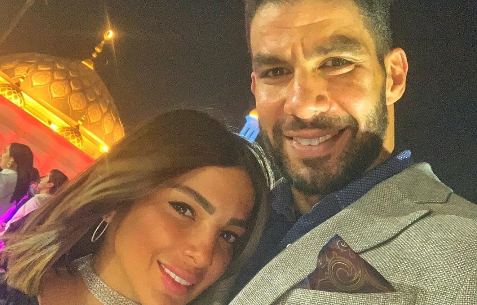 شريف اكرامى وزوجته