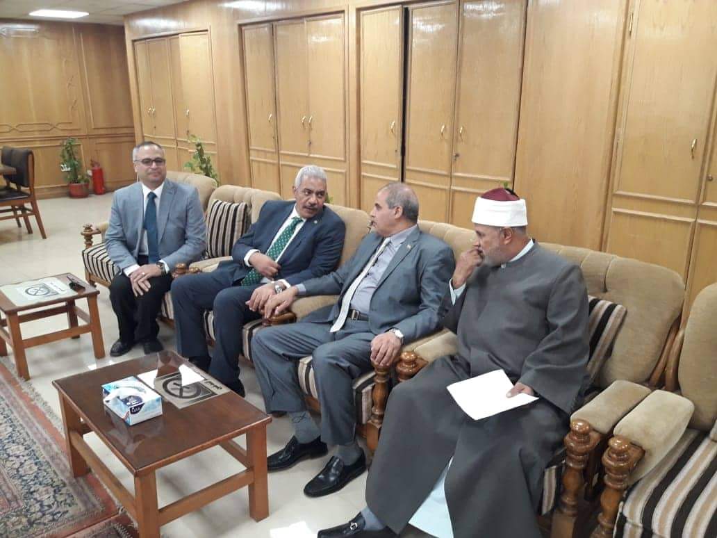 المحرصاوي يستقبل نائب رئيس جامعة الأزهر للوجه القبلي الجديد المحرصاوي يستقبل نائب رئيس جامعة الأزهر للوجه القبلي الجديد