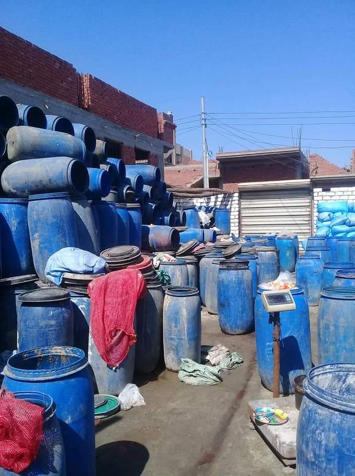 المخلل سم قاتل .. مصانع بدون ترخيص تهدد صحة المواطنين 