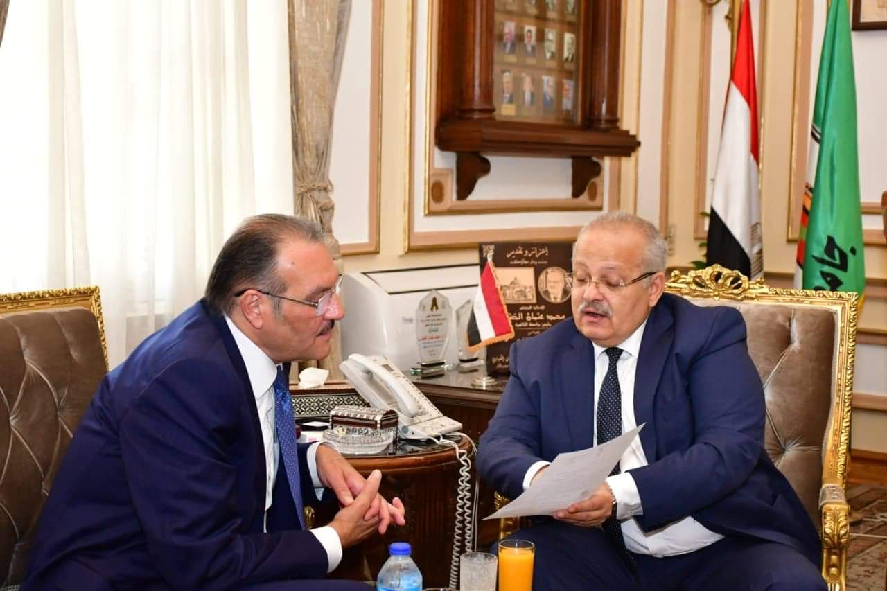 رئيس جامعة القاهرة يستقبل السفير السعودى رئيس جامعة القاهرة يستقبل السفير السعودى