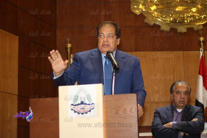 رجل الاعمال محمد ابو العينين 