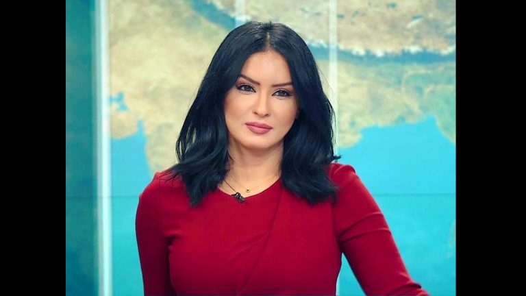 مذيعة الجزيرة تكشف حقيقة القناة القطرية مذيعة الجزيرة تكشف حقيقة القناة القطرية