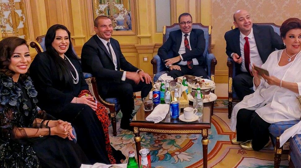 مهيرة عبد العزيز  وعمرو دياب ورجاء الجداوى وعمرو اديب