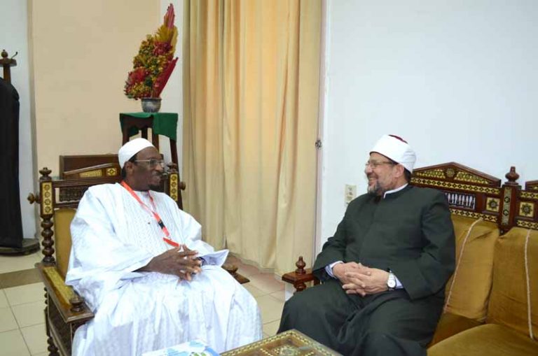 خلال اللقاء خلال اللقاء