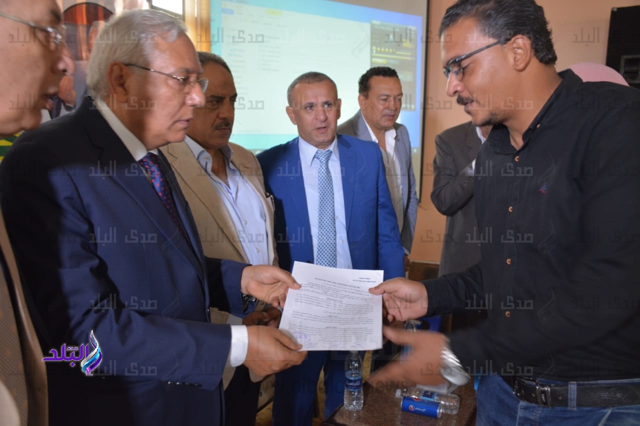 الدكتور كمال شاروبيم محافظ الدقهلية الدكتور كمال شاروبيم محافظ الدقهلية