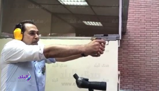 حكيم حكيم