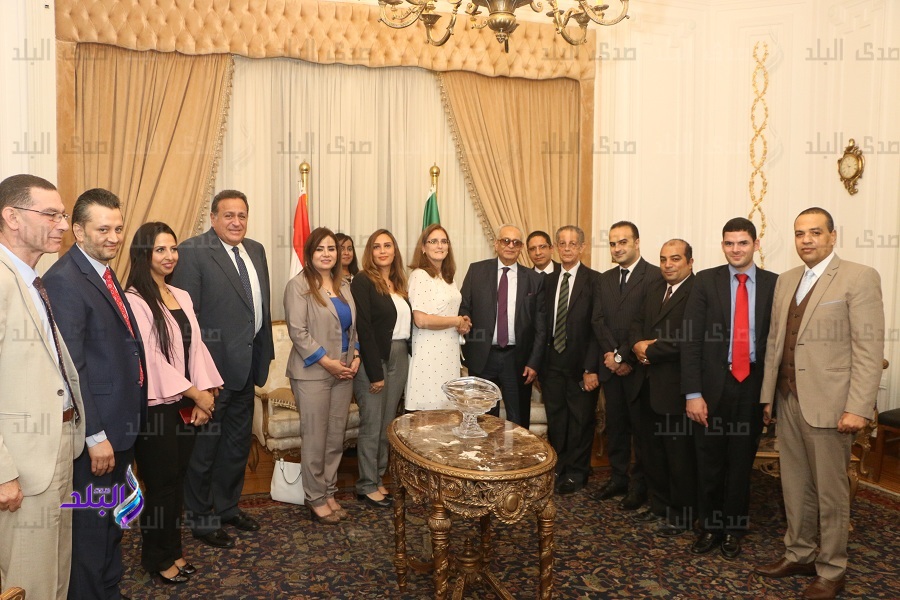 رئيس حزب الوفد يستقبل سفيرة كوبا لبحث آليات التعاون المشترك رئيس حزب الوفد يستقبل سفيرة كوبا لبحث آليات التعاون المشترك