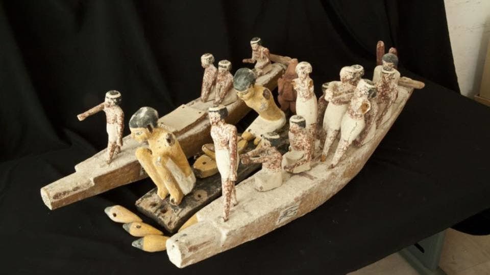 آثار مهربة آثار مهربة