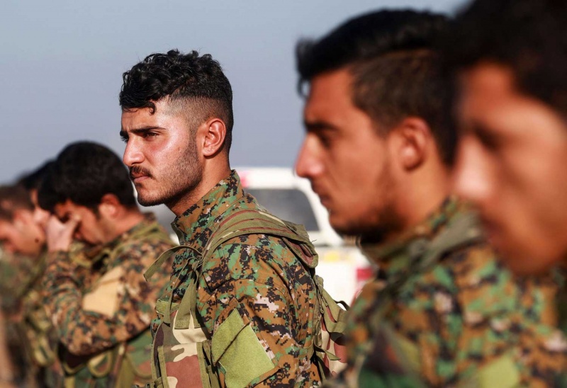 انسحاب كافة مسلحين الأكراد من مدينة رأس العين الحدودية مع تر انسحاب كافة مسلحين الأكراد من مدينة رأس العين الحدودية مع تر