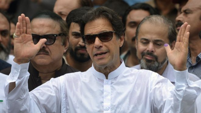 رئيس وزراء باكستان عمران خان رئيس وزراء باكستان عمران خان
