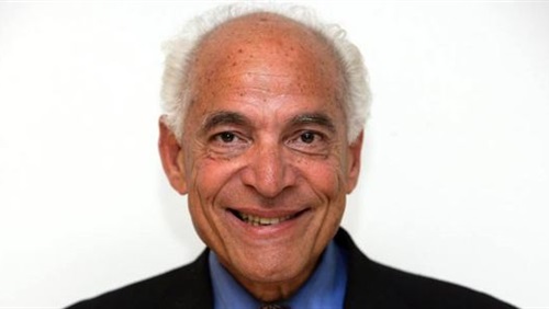 الدكتور فاروق الباز