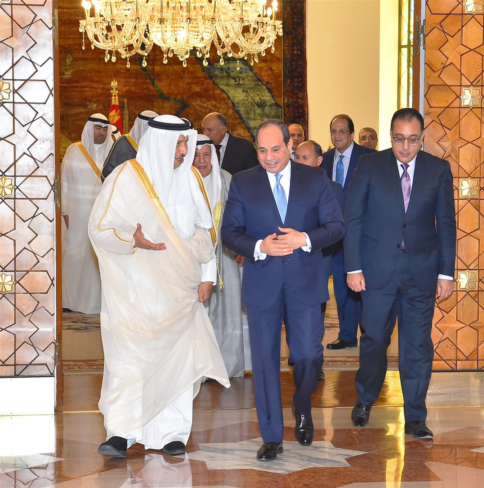 الرئيس عبد الفتاح السيسي الرئيس عبد الفتاح السيسي