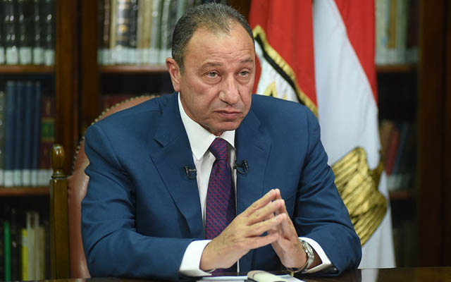 محمود الخطيب رئيس النادي الأهلي