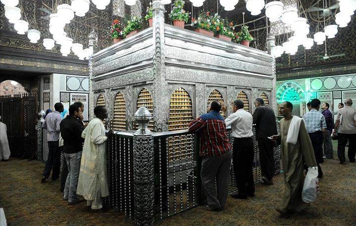 حكم الصلاة في المساجد التي بها أضرحة حكم الصلاة في المساجد التي بها أضرحة