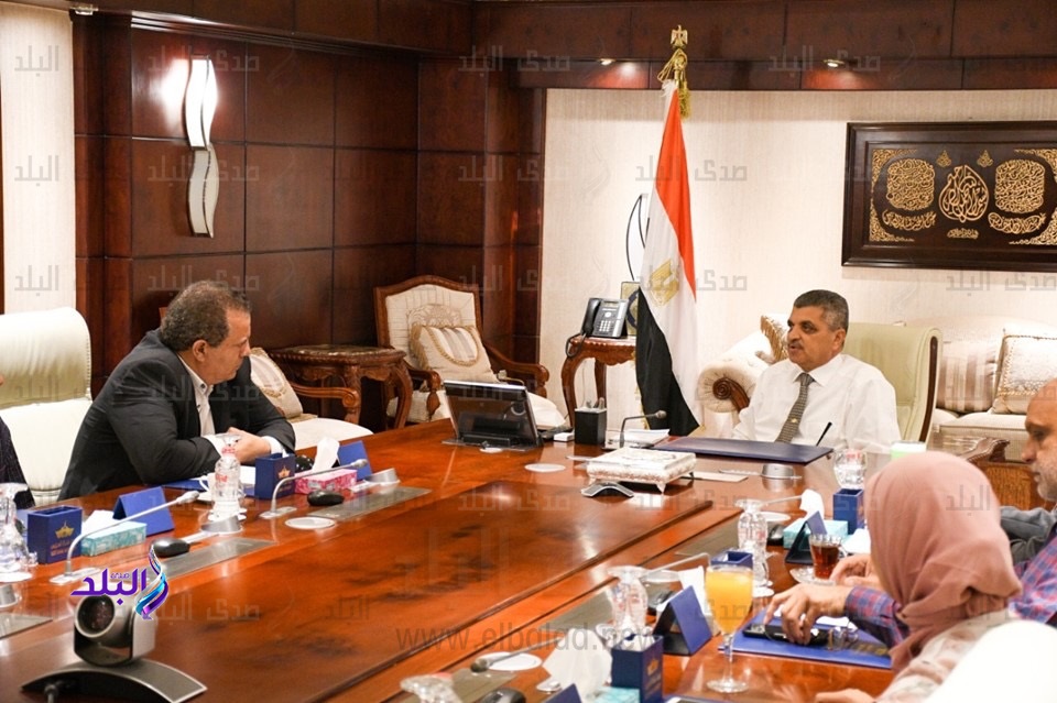 الفريق اسامة ربيع رئيس هيئة قناة السويس