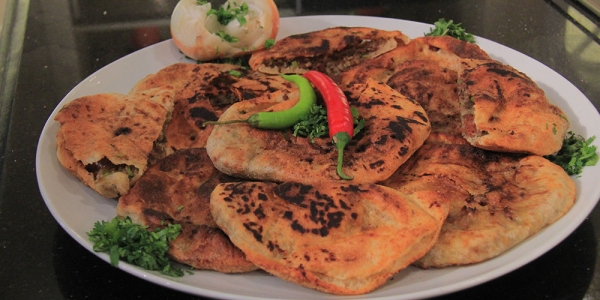 طريقة عمل حواوشي بالسجق وميكس جبن