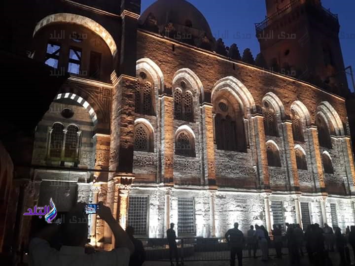 إضاءة ساحرة علي جدران مجموعة قلاوون