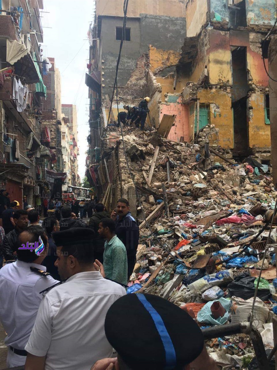 العقار المنهار فى إسكندرية العقار المنهار فى إسكندرية