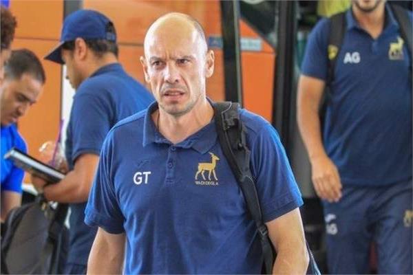 اليوناني جونياس تاكيس