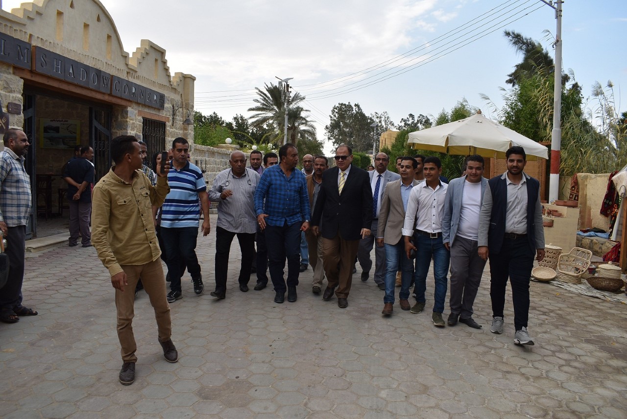استعدادات مهرجان تونس التاسع لأعمال الخزف والفخار استعدادات مهرجان تونس التاسع لأعمال الخزف والفخار