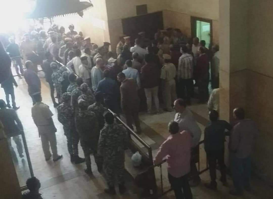 لحظة وصول محمد راجح الي ثاني جلسات محاكمته بقتل البنا
