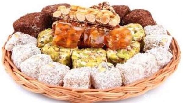 لماذا يحتفل المصريون في المولد النبوي بأكل الحلوى