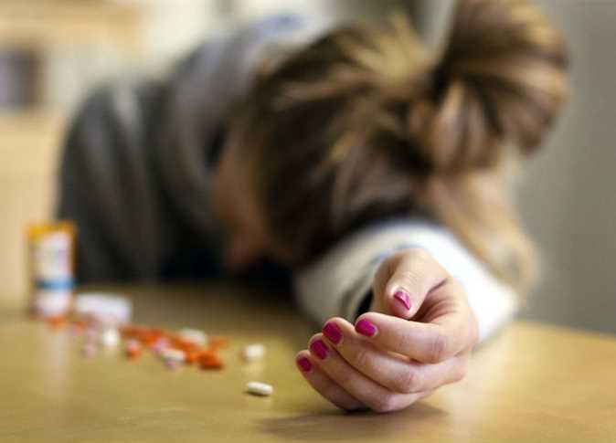 انتحار فتاة 