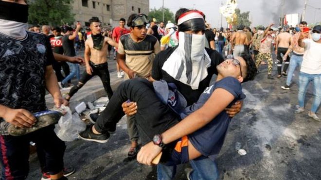 الشرطة العراقية تقتل 13 متظاهرا وتصيب قرابة الألف الشرطة العراقية تقتل 13 متظاهرا وتصيب قرابة الألف