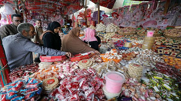 حكم شراء الحلوى في المولد النبوي حكم شراء الحلوى في المولد النبوي