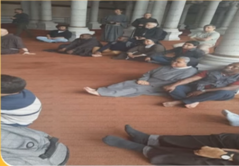 رهبان في زيارة لمسجد"عمرو بن العاص"