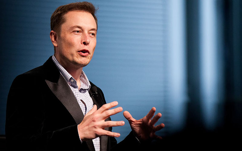 رجل الأعمال الكندي إيلون ماسك