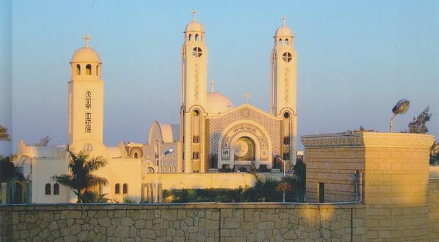 القمص تداؤس آفامينا يناقش رسالة الماجستير بآداب كفر الشيخ