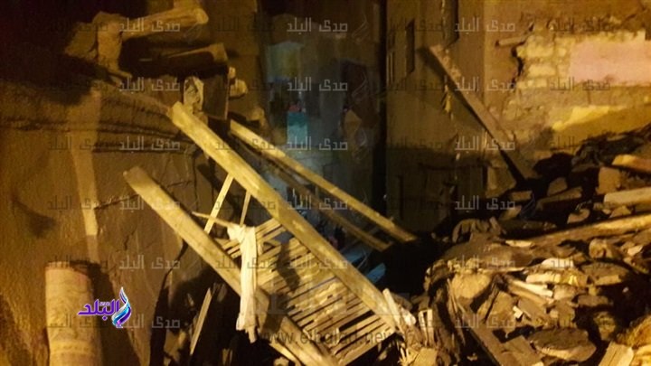 عقار الدرب الاحمر المنهار 