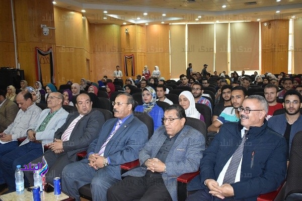 جامعة الفيوم تستقبل الدكتور محمود عبد الحفيظ أستاذ فيزياء ال جامعة الفيوم تستقبل الدكتور محمود عبد الحفيظ أستاذ فيزياء ال
