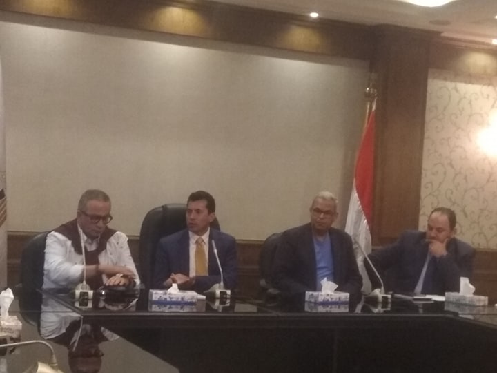 خلال المؤتمر اتحاد الكرة ووزير الرياضة