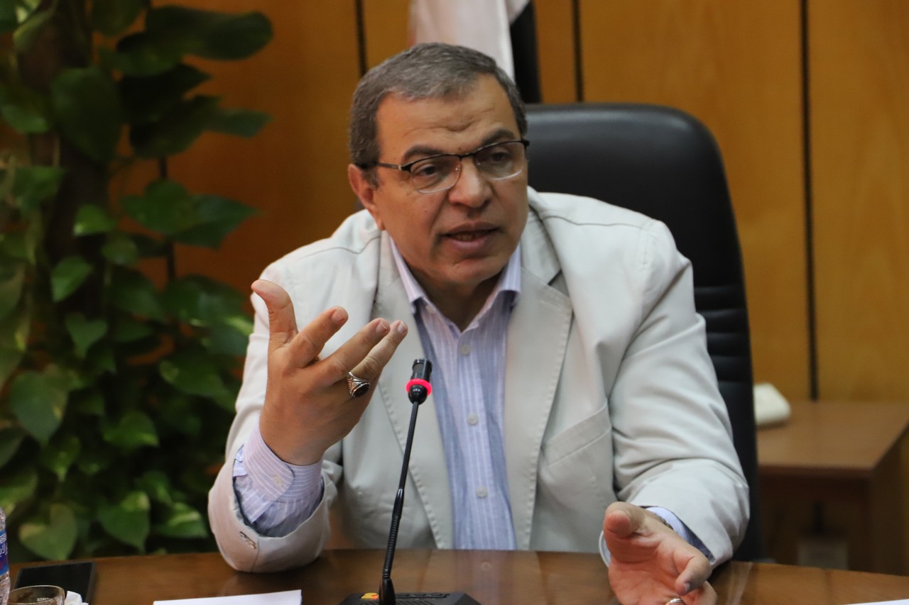 محمد سعفان وزير القوى العاملة 